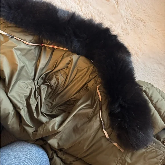 Authentic Burberry coat - Picture 4 of 10